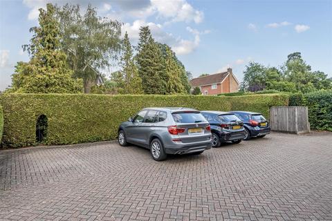 2 bedroom apartment for sale, Ockham Road South, East Horsley