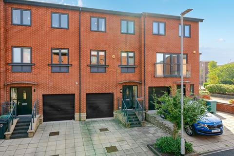 undefined, Yarn Street, Leeds LS10