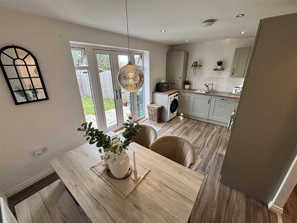 Open Plan Kitchen and Dining Room