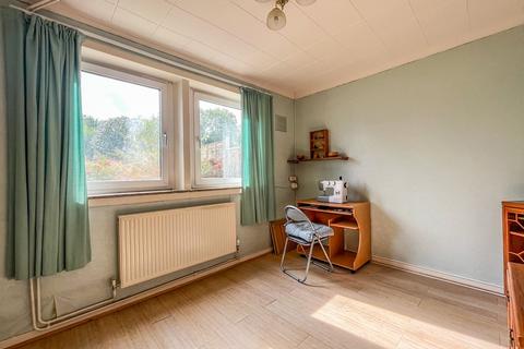 3 bedroom semi-detached house for sale, Darvel Down, Netherfield, TN33