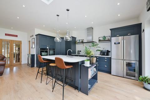 110 Meadow Walk, Epsom, KT19 0BA