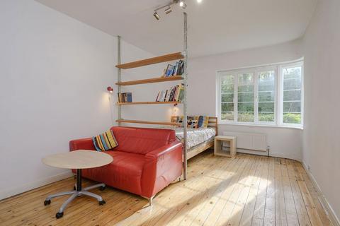 undefined, Wyke Road, London SW20