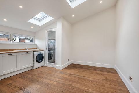undefined, Byttom Hill, Mickleham
