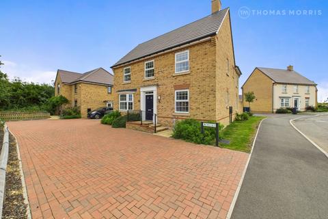 4 bedroom detached house for sale, Stoneman Way, Huntingdon PE26