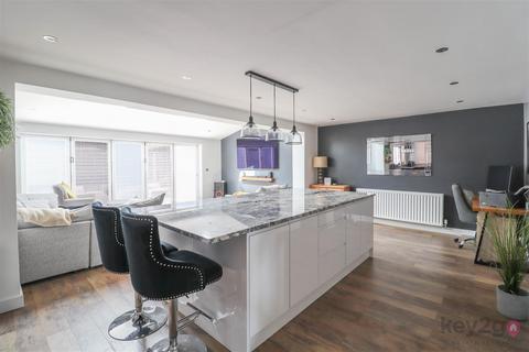 16 Ash Close, Killamarsh, Sheffield, S21 1GU