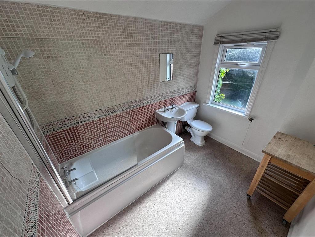 Bathroom.jpeg