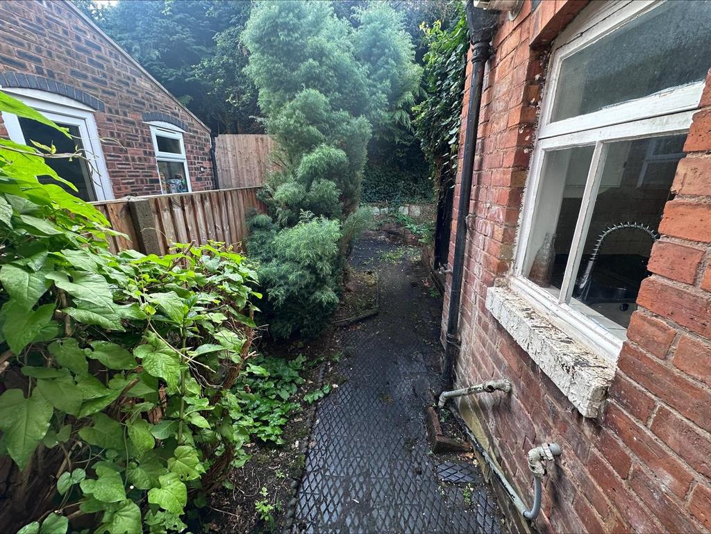 Garden pathway.jpeg