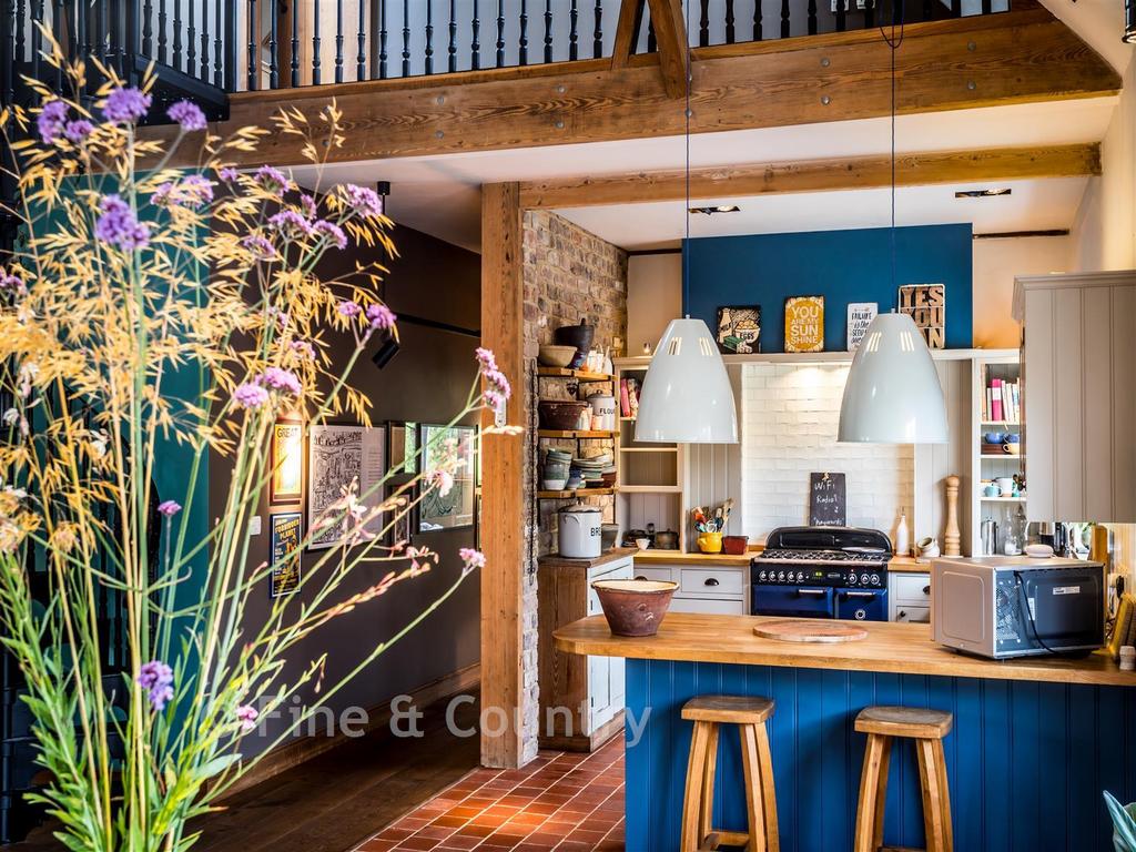 Kitchen/Breakfast Area