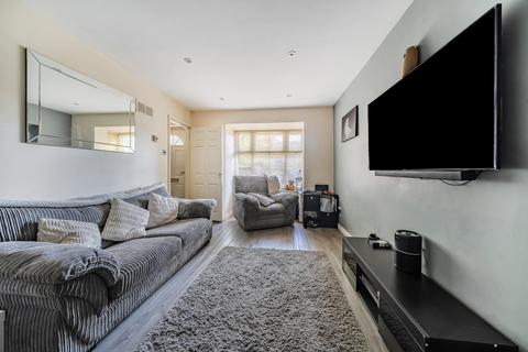 15 Burwell Close, Lower Earley, Reading, RG6 4BB