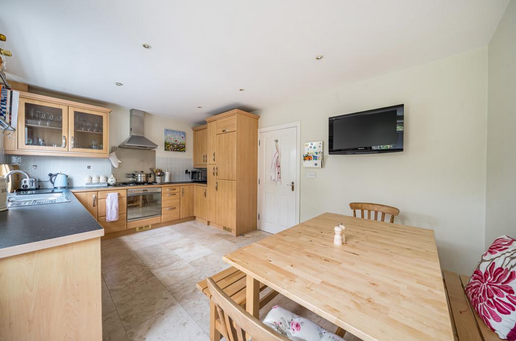 Kitchen/Dining