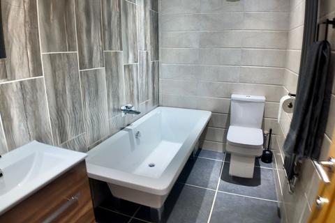 2 bedroom apartment for sale, Gladstone Street, Cross Keys, NP11