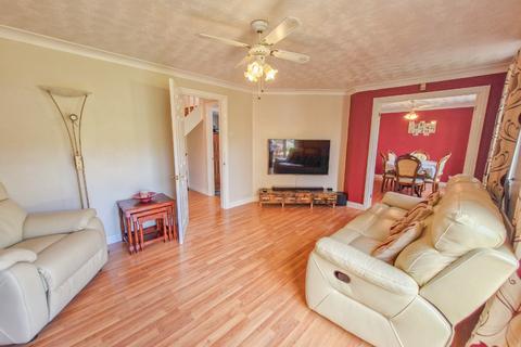 undefined, 5 Oak Drive, Woodford Halse, NN11 3NG