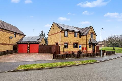 5 Oak Drive, Woodford Halse, NN11 3NG