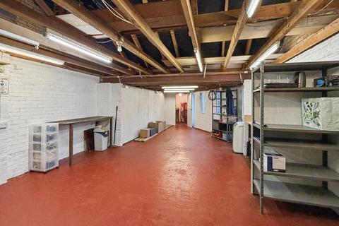 undefined, 5 Oak Drive, Woodford Halse, NN11 3NG