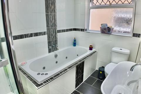 2 bedroom semi-detached house for sale, Rhiw Farm Crescent, Crumlin, NP11