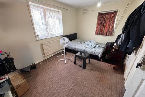 undefined, Rectory Court, Hounslow, TW4