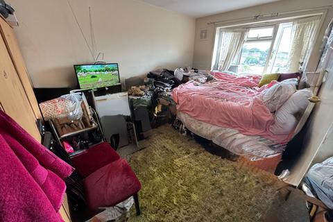 undefined, Rectory Court, Hounslow, TW4