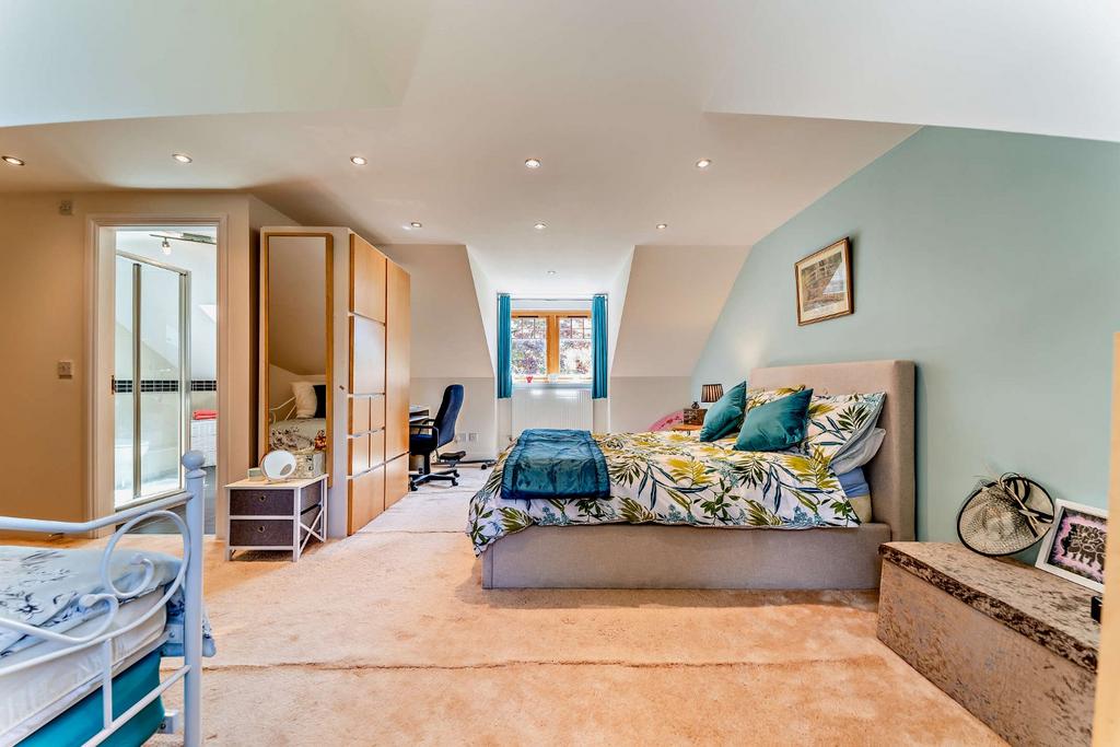 Large Bedroom