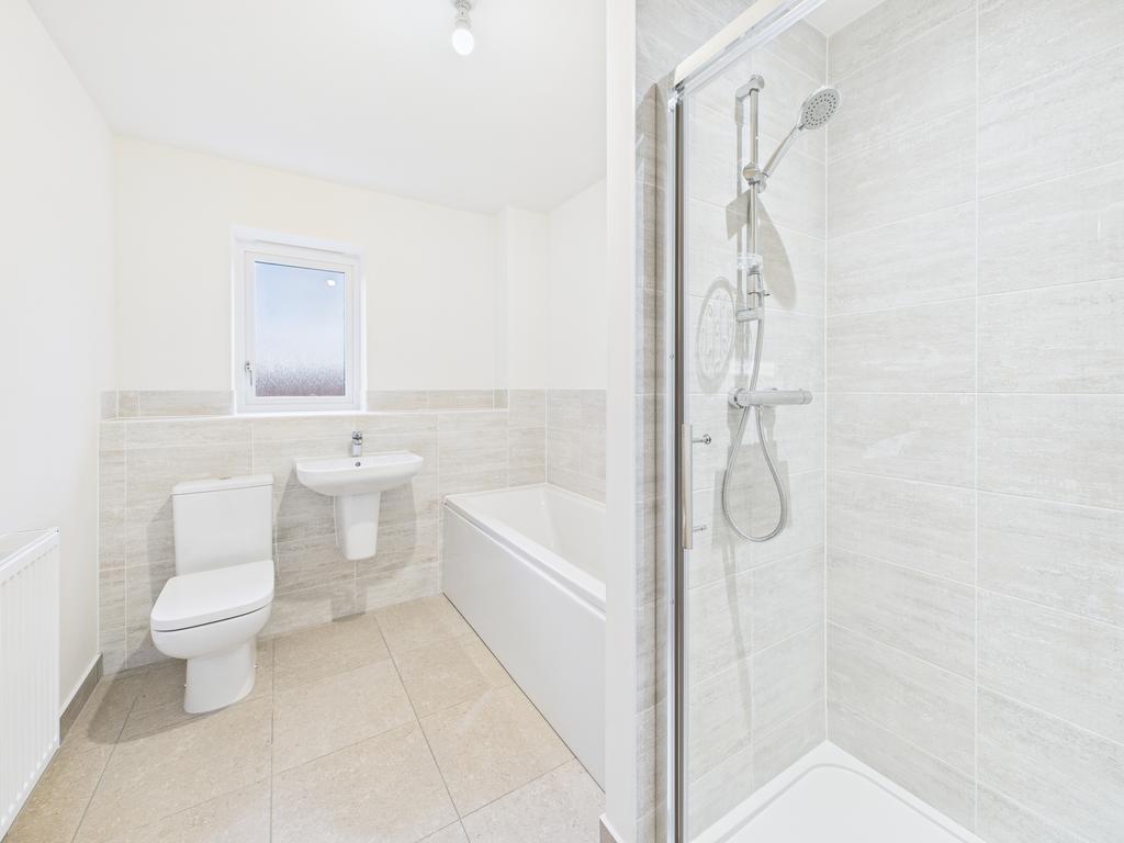 Rosehip family bathroom