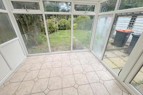 2 bedroom bungalow for sale, Links Road, Poulton Le Fylde FY6