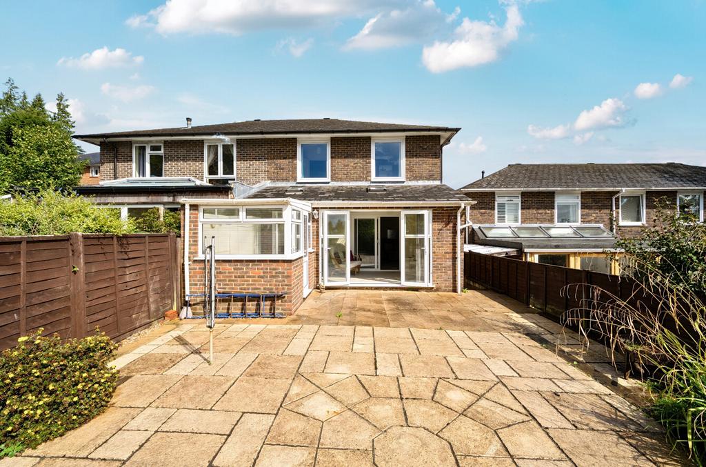 1346905-9-68b5a5f...