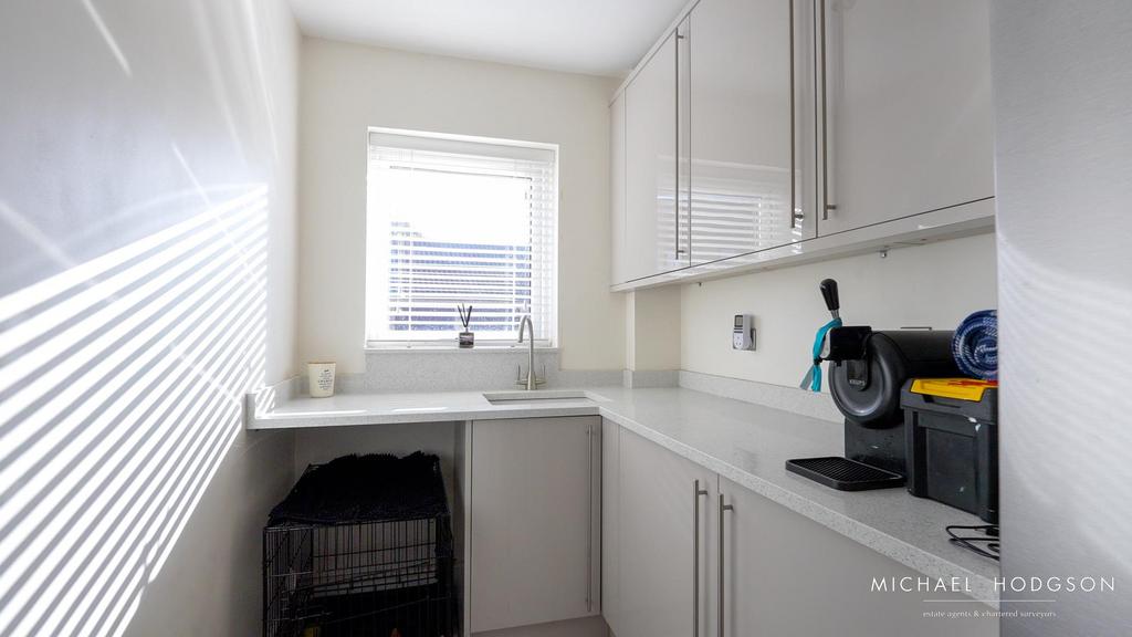 1 The Mews Internal-15.jpg