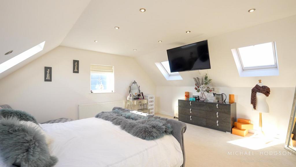 1 The Mews Internal-24.jpg