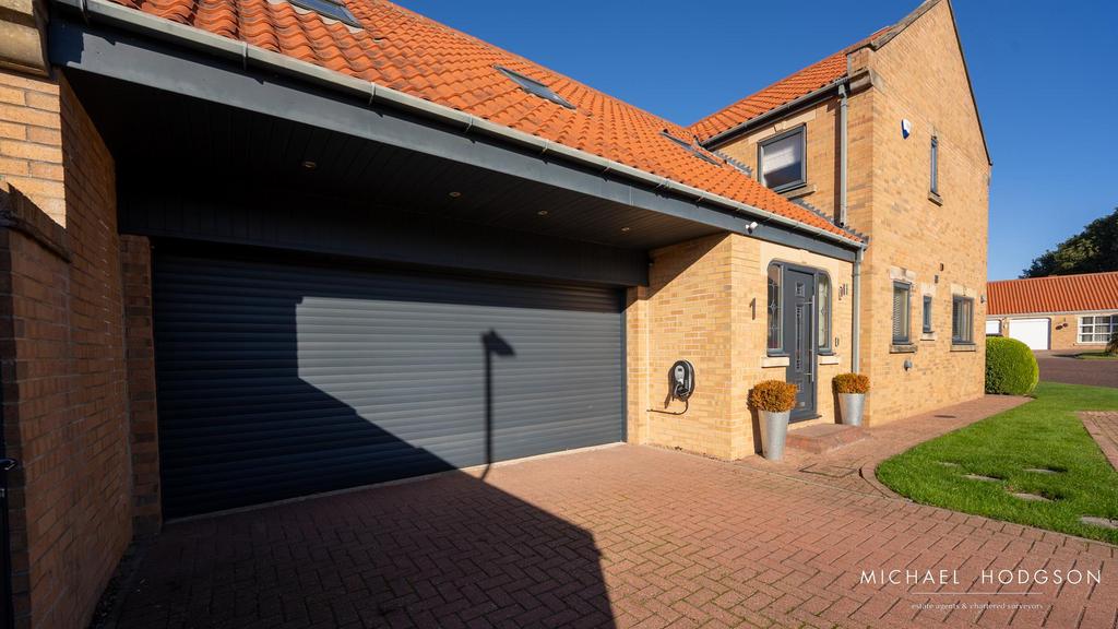 1 The Mews Internal-37.jpg
