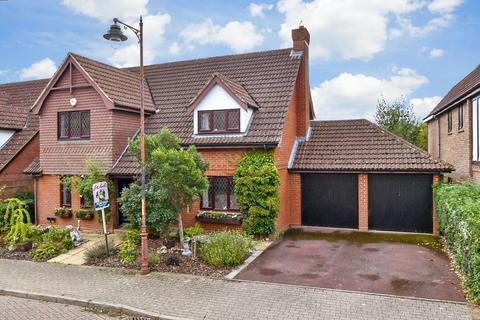 4 bedroom detached house for sale, Lambourne Drive, Kings Hill, West Malling, Kent