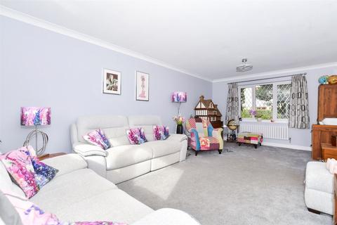 4 bedroom detached house for sale, Lambourne Drive, Kings Hill, West Malling, Kent