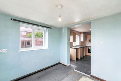 1 Arklow Close, Nottingham, NG8 5NT