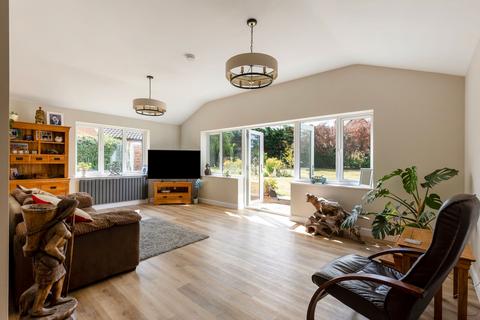 3 bedroom detached house for sale, Chain Free in Saham Toney