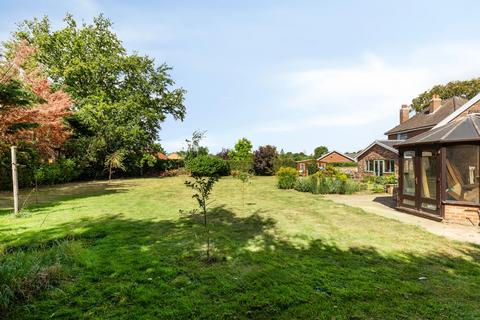 3 bedroom detached house for sale, Chain Free in Saham Toney