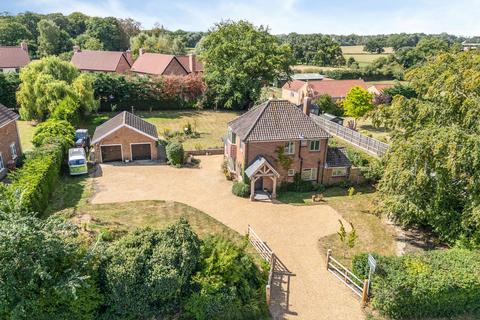 3 bedroom detached house for sale, Chain Free in Saham Toney