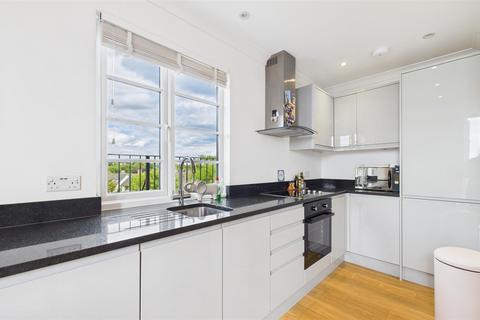 1 bedroom penthouse for sale, Victoria Road, Barnet, EN4