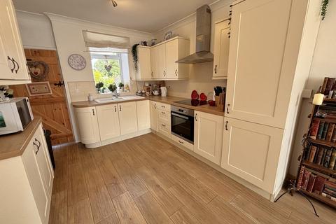 3 bedroom property for sale, Towy Terrace, Llandeilo SA19