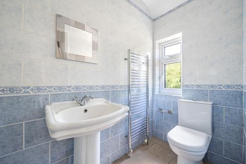 14 Gaviots Green, Gerrards Cross, SL9 7EB