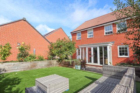 undefined, Weston Close, Calne SN11