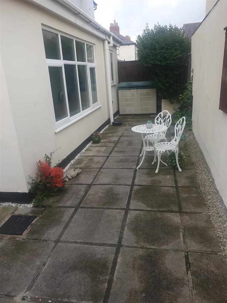 Sandhills Avenue (12).jpg