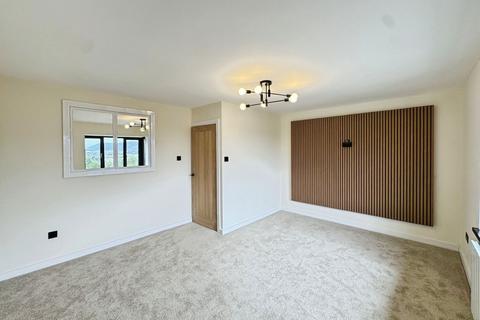 85 Bay View Gardens, Skewen, Neath, SA10 6NF