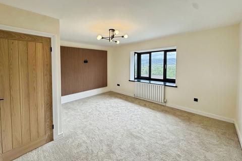 85 Bay View Gardens, Skewen, Neath, SA10 6NF