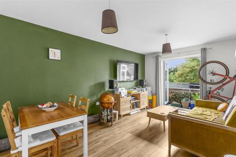 undefined, Spring Gardens Road, High Wycombe HP13