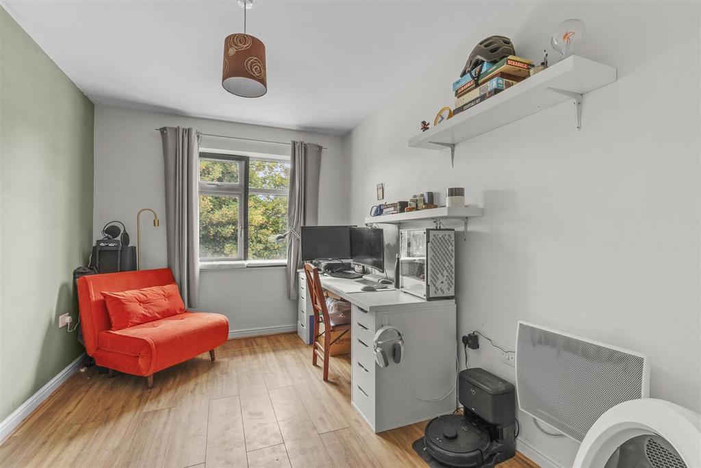 Flat 10, Riverlock Court, Spring Gardens Road, HP1