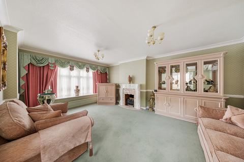 4 bedroom detached house for sale, Traps Hill, Loughton, IG10