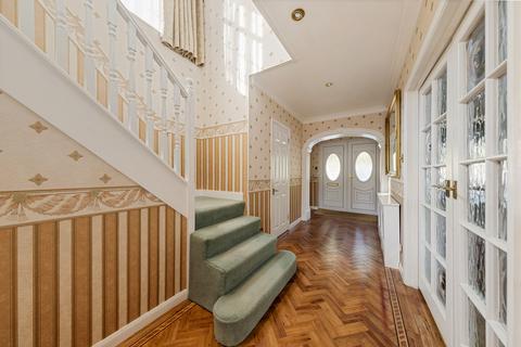 4 bedroom detached house for sale, Traps Hill, Loughton, IG10