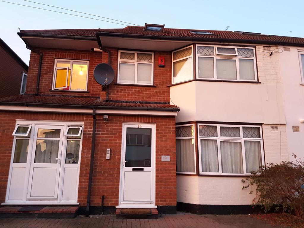 Nolton Place, Edgware, HA8