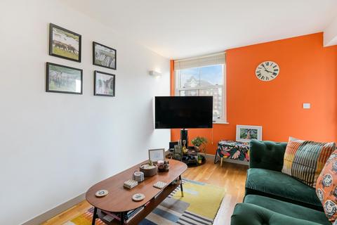 2 bedroom flat for sale, Bridge House