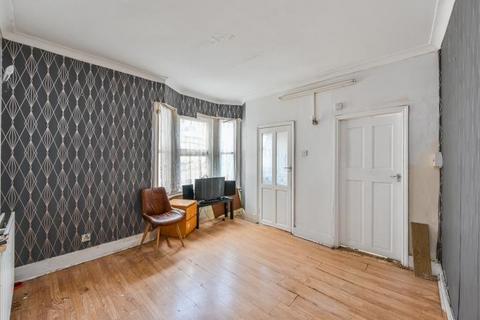22 Oaksford Avenue, London, SE26 6AR