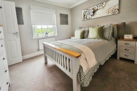 3 bedroom end of terrace house for sale, Heron Rise, Wymondham, Norfolk, NR18
