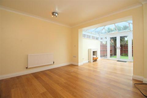 11 Derisley Close, Byfleet, West Byfleet, KT14 7QA